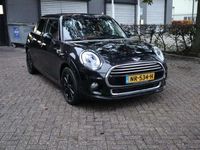 tweedehands Mini Cooper D 1.5 Serious Business