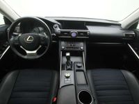 tweedehands Lexus IS300 Hybrid | Trekhaak | Navigatie | Climate Control |