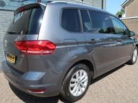 Occasion VW Touran Highline 150 PK (110 kW) 2016 Grijs MPV