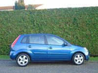 tweedehands Ford Fiesta 1.4-16V Futura ..5Drs ..Airco..