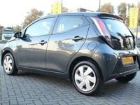 tweedehands Toyota Aygo 1.0 VVT-i x-play Automaat