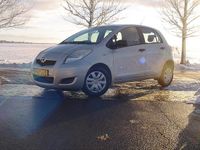 Occasion Toyota Yaris 69 PK (50 kW) 2011 Grijs Hatchback