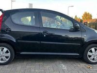 tweedehands Peugeot 107 1.0-12V XS automaat 5-deurs elektrische pakket lm-velgen stuurbekrachtiging cd-speler cv-met Afstandbediening Apk06/23