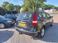 Occasion Hyundai i30 Dynamiq 127 PK (93 kW) 2010 Zwart, metallic lak Stationwagen