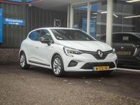 Occasion Renault Clio V Intens 140 PK (102 kW) 2022 Wit Hatchback