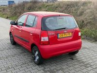 Occasion Kia Picanto 61 PK (44 kW) 2004 Rood Hatchback