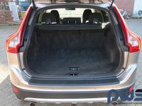 tweedehands Volvo XC60 2.0T Momentum PDC / Trekhaak 1800kg / Half leer /