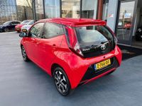 tweedehands Toyota Aygo 1.0 VVT-i x-play AUTOMAAT AIRCO PDC