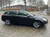 tweedehands Opel Insignia Sports Tourer MET NAVIGATIE, AHTERUIT SENS, AIRCO & APK!