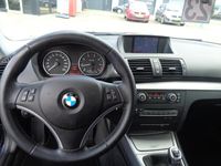 tweedehands BMW 118 1-SERIE i Business Line NAVI / NAP / LAGE KM / NL AUTO / MOOIE UITVOERING