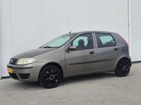 tweedehands Fiat Punto 1.4-16V Young bj 2005 5-drs Airco/Cruise/trekhaak NW APK? !