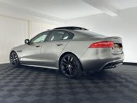 tweedehands Jaguar XE 2.0 Portfolio R-Sport-Pack Aut. *PANO | WINDOR-VOLLEDER | XENON | MERIDIAN-AUDIO | NAVI-FULLMAP | CAMERA | ECC | PDC | CRUISE | LANE-ASSIST | SPORT-SEATS | 19"ALU* *