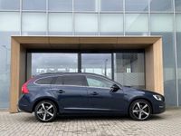 tweedehands Volvo V60 D3 Aut. | Stoelverwarming | Trekhaak | Winterwiele