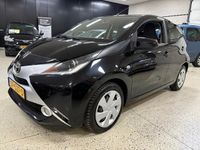 Occasion Toyota Aygo X-play 69 PK (50 kW) 2018 Zwart Hatchback