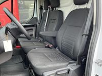 tweedehands Ford 300 Transit Custom GB 2.0 TDCi 130PKL2H1 Limited | Climatronic | Navigatie | Carplay | Stoel en stuur verwarming | Voorruitverwarming | Trekhaak | 3 Zits |