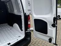 Nieuw Peugeot Partner Comfort 136 PK (100 kW) 2026 Wit MPV