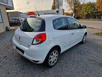 tweedehands Renault Clio 1.5 dCi Authentique FAP 104g.