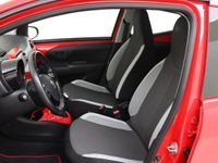 tweedehands Toyota Aygo 1.0 - 69PK VVT-i x-play | Airco | Camera | Electrische Ramen | Centrale deurvergrendeling | Mistlampen voor | LED Dagrijverlichting |