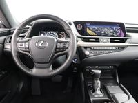 tweedehands Lexus ES300H Preference Line | Premium Navigatie | Stoel- en stuurwielverwarming | Apple Carplay/ Android Auto |