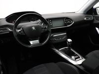 tweedehands Peugeot 308 1.2 PureTech Allure | Panorama Dak | Navigatie | C