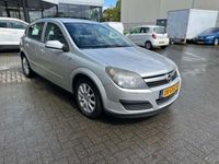 tweedehands Opel Astra 1.6 16V 5D Executive trekhaak airco
