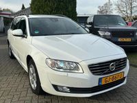 tweedehands Volvo V70 2.0 D2 Classic Edition Wit Trekhaak Xenon 171 DKM