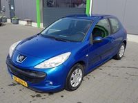 tweedehands Peugeot 206+ 206 + 1.4 XS met uniek lage Km stand ! Rijdt en schakelt perfect.