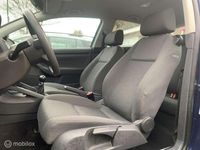 Occasion VW Golf IV Trendline 75 PK (55 kW) 2005 Blauw, metallic lak Hatchback