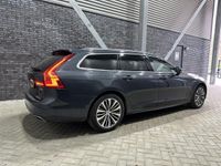 tweedehands Volvo V90 T8 AWD Momentum Pro | Panoramadak | 360° Camera | Head-Up | Trekhaak | ACC