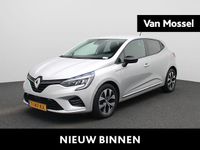 Occasion Renault Clio V Evolution 91 PK (66 kW) 2023 Platiniumgrijs d69 Hatchback