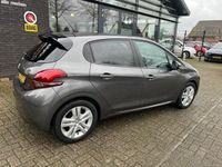 tweedehands Peugeot 208 1.2 PURET. SIGNATURE