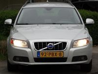 tweedehands Volvo V70 2.0T Momentum - AUTOMAAT - VOL ONDERHOUD - LEDER -