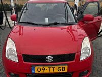 Occasion Suzuki Swift 92 PK (67 kW) 2007 Rood Sedan
