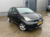 Occasion Toyota Aygo 68 PK (50 kW) 2010 Zwart Hatchback
