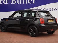 Occasion Mini ONE Pepper 102 PK (75 kW) 2019 Zwart Hatchback