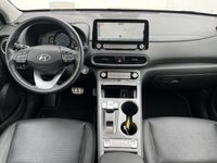 tweedehands Hyundai Kona EV Premium 64 kWh Automaat / Warmtepomp / 3 Fase laden / €2.000,- subsidie mogelijk / Lederen bekleding
