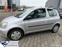 Occasion Toyota Yaris Sol 86 PK (63 kW) 2000 Grijs Hatchback
