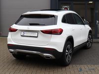 tweedehands Mercedes GLA250 e Progressive | Business | Camera | Dodehoek Assistent | Parkeer Pakket | Panorama Schuifdak | Uitklapb. Trekhaak | Volledig Dealeronderhouden