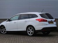 tweedehands Ford Focus Wagon 1.0 125PK Titanium | Trekhaak | Parkeersenso