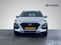 tweedehands Hyundai Kona 1.6 GDI HEV Comfort Smart | Trekhaak | Navigatie | Camera | Premium Audio | Apple Carplay/Android Auto | Adapt. Cruise Control | Rijklaarprijs!