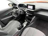 Occasion Peugeot e-2008 Allure 100 kW (136 PK) 2022 Orange fusion SUV