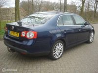 tweedehands VW Jetta 1.6 FSI Comfortline 6 bak - Cruise - Airco