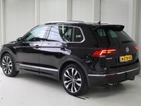 tweedehands VW Tiguan 2.0 TSI 4Motion R-Line Panoramadak | Navigatie | 20" Suzuka velgen | Trekhaak | El. achterklep .