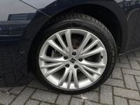 Occasion Seat Leon 2022 Blauw (metallic) Hatchback