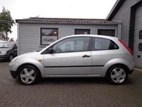 Occasion Ford Fiesta 69 PK (50 kW) 2004 Grijs Hatchback