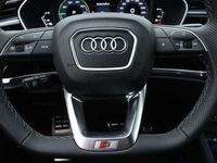 tweedehands Audi Q3 45 TFSI e S edition connect | Navigatie | Achteruitrijcamera | Adaptive cruise control | LED verlichting | Dynamische knipperlichten achter | Privacy glas (donker getint) | Lichtpakket plus ambient light | Stoelverwarming | Comfortsleutel zon