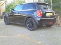 tweedehands Mini Cooper 1.5 Serious Business