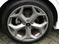 tweedehands Ford Focus WAGON 2.0 ST 250 PK / LEDER / RECARO / NAVIGATIE NED. AUTO COMPLETE HISTORIE!