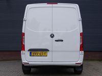 tweedehands Mercedes Sprinter 2.2 CDI 143PK L2H1 3P, CLIMA, GRILLE HOOGGLANS ZWART, BUMPERS IN KLEUR, BLUETOOTH DUBBELE CABINE LEVERBAAR