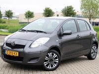 Occasion Toyota Yaris Style 69 PK (50 kW) 2009 Grijs Hatchback